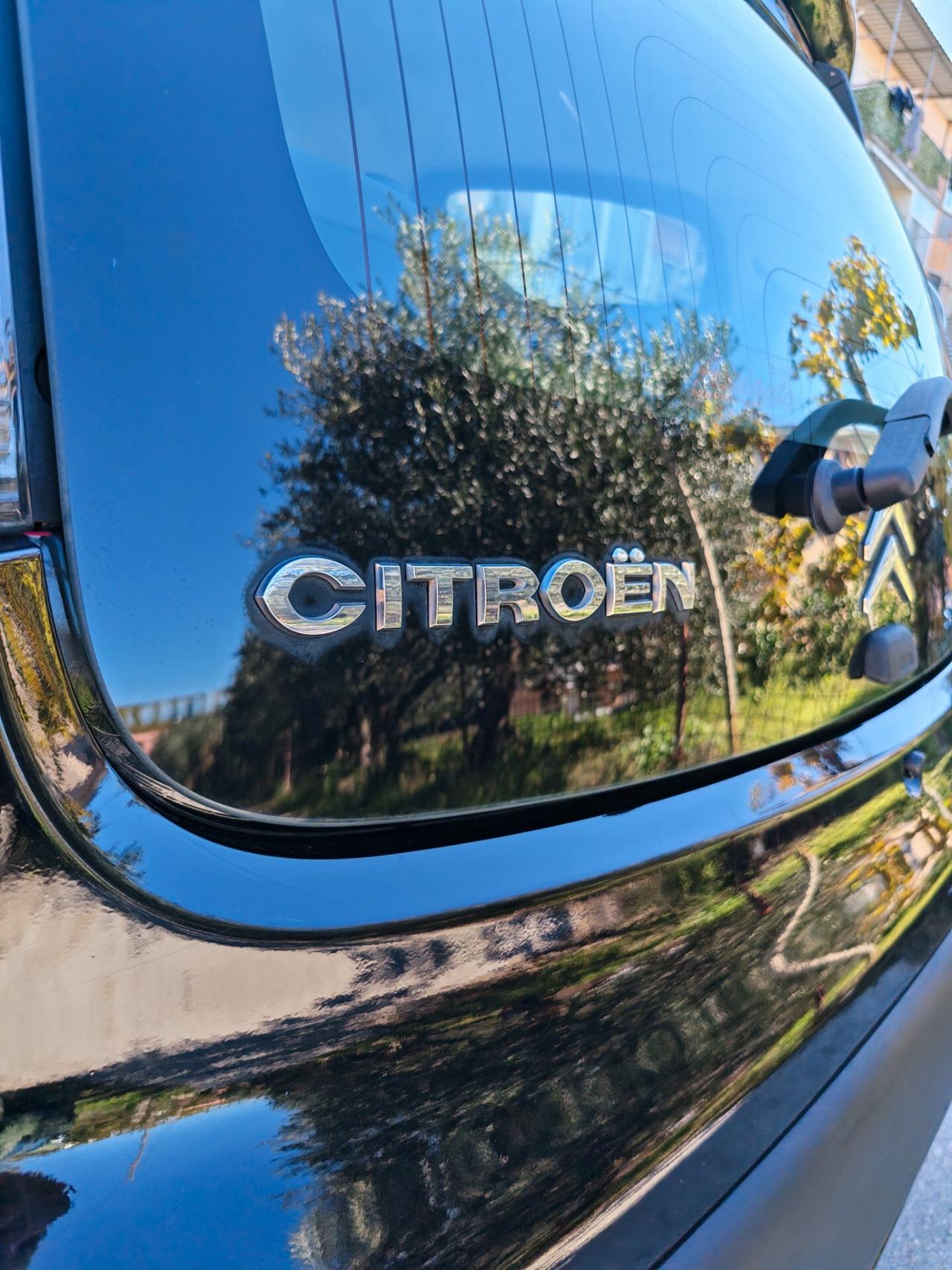 POCHI KM !! CITROEN C1 RESTYLING CON CARPLAY