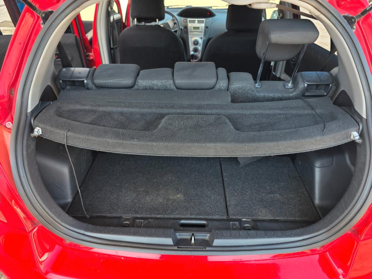 Toyota Yaris 1.0 5 porte con 250.000km Neopatentati ok