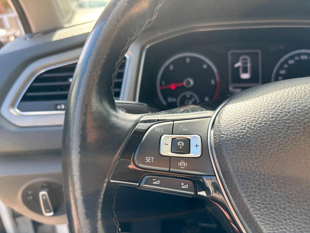 Volkswagen T-Roc 1.6 TDI SCR BUSINESS BIANCO IVA ESPOSTA A SOLI 199 EURO AL MESE