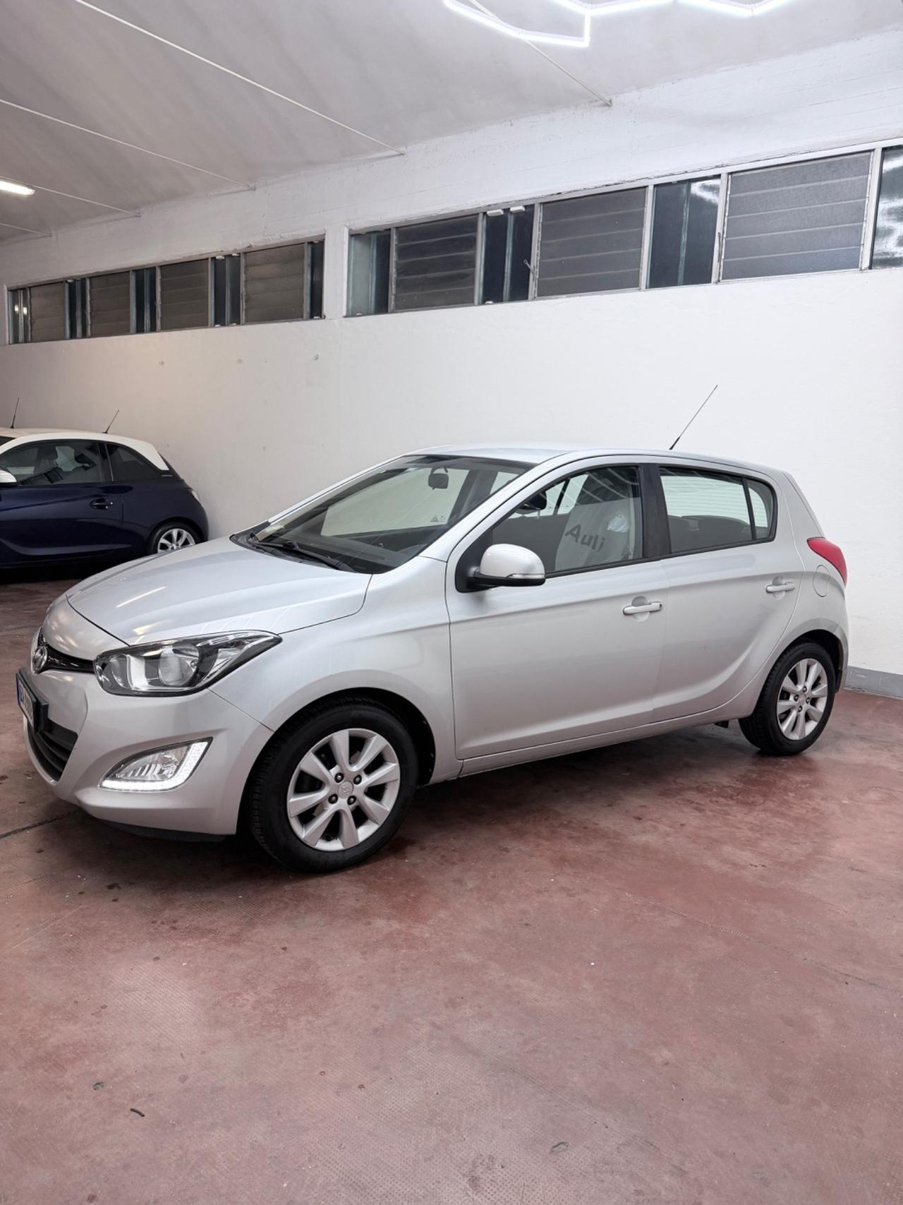 Hyundai i20 1.2 5p. Sound Edition Neopatentati