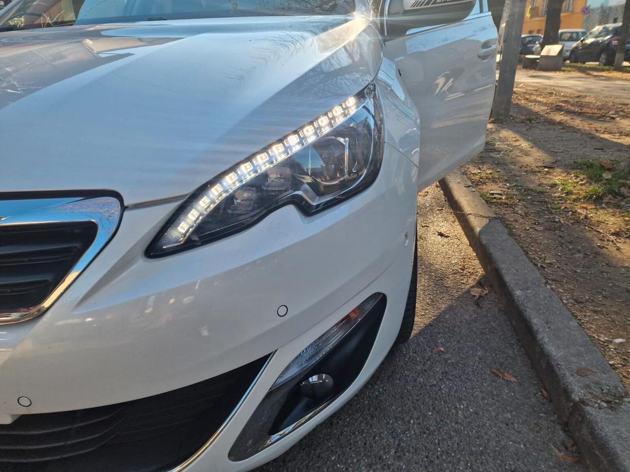 Peugeot 308 130 GT Line 36 MESI GARANZIA