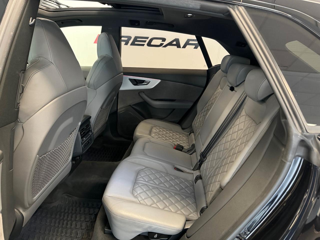 Audi Q8 55 TFSI e quattro tiptronic Sport S LINE