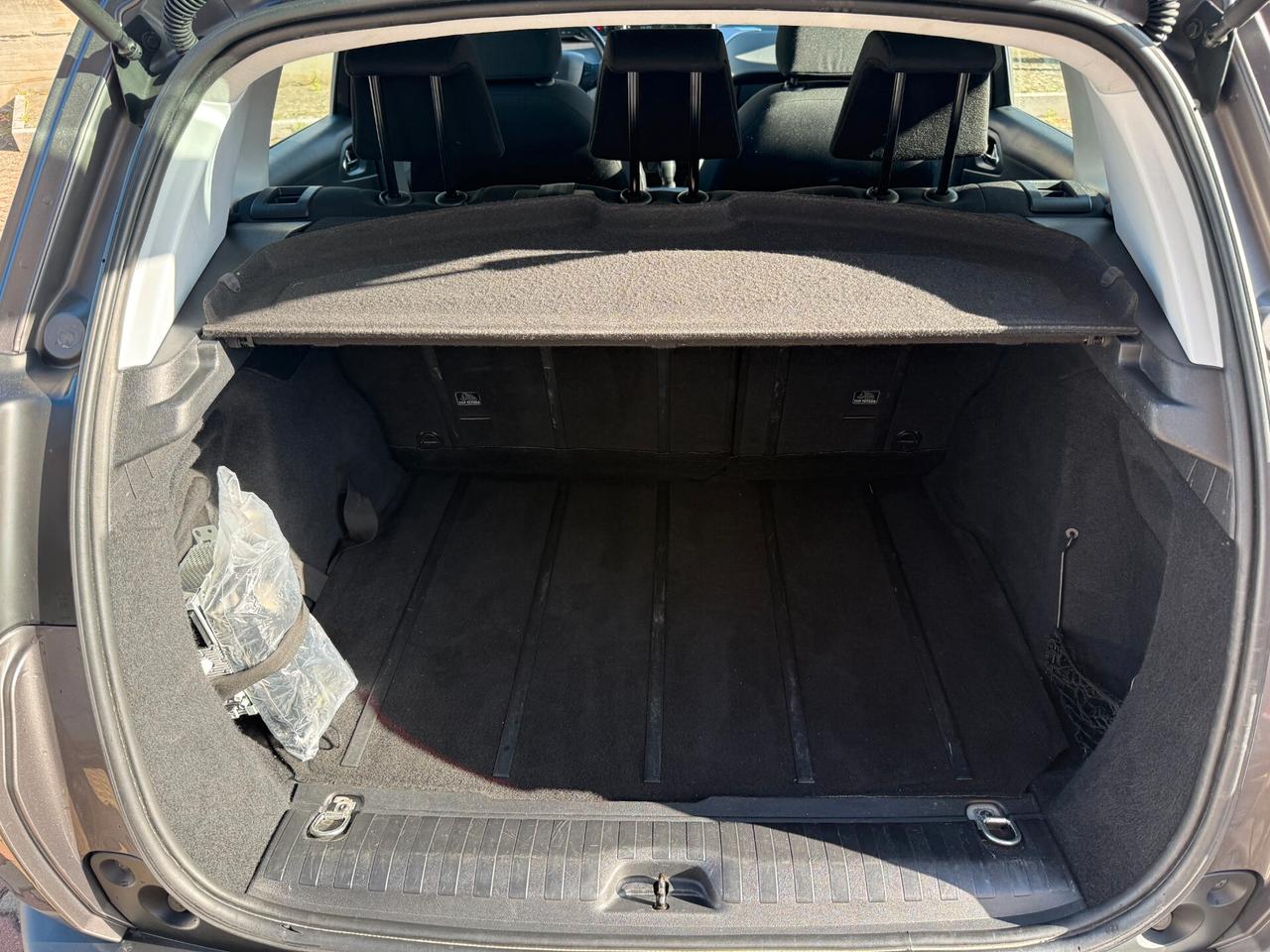 Peugeot 2008 1.6 e-HDi 92 CV Stop&Start Active CarPlay Retrocam