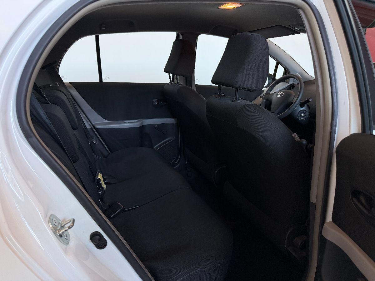 TOYOTA - Yaris - 1.0 5p.