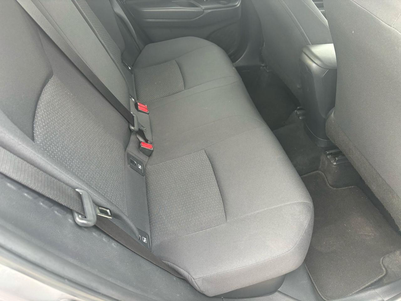 Toyota C-HR 1.8 Hybrid E-CVT Business