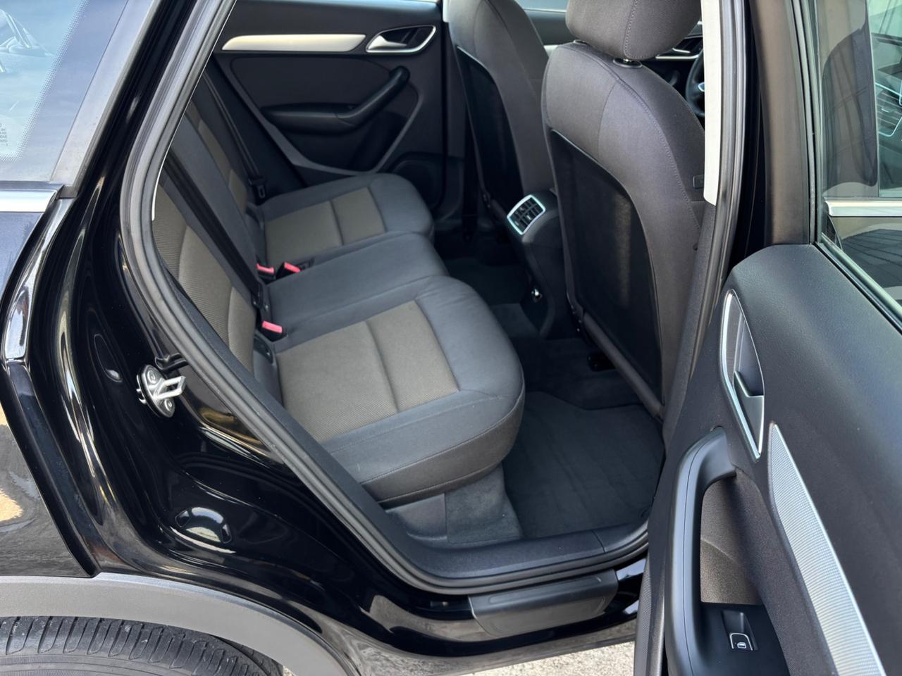 Audi Q3 2.0 TDI 140cv. Garanzia . Neopatentati