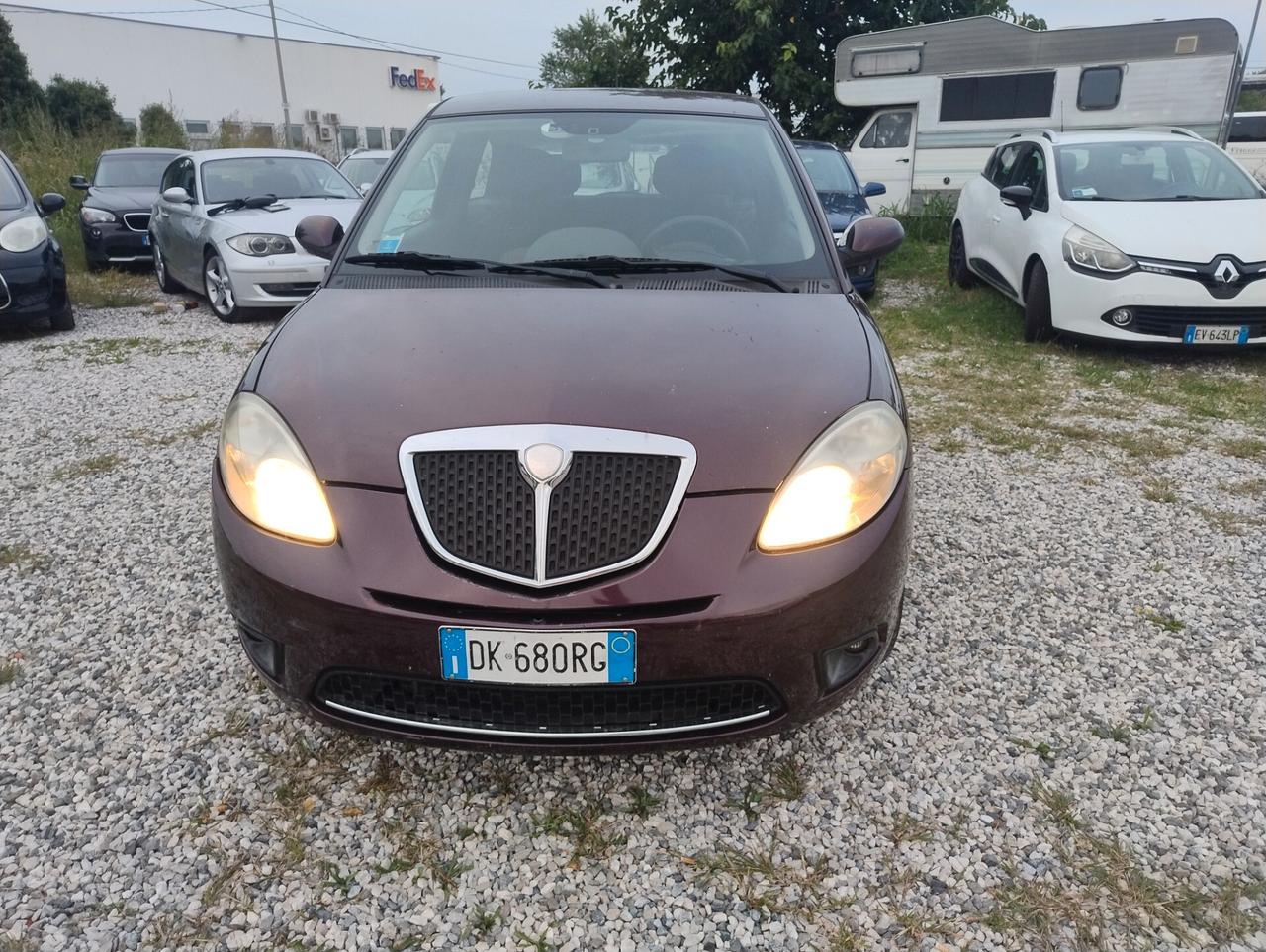 Lancia Ypsilon 1.2 Argento
