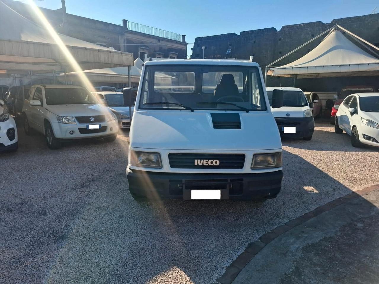 Iveco Daily 30.8 2.5 Diesel PL Cabinato