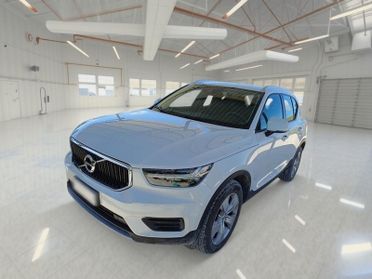 VOLVO XC40 T2 AUTOMATICO MOMENTUM SUV
