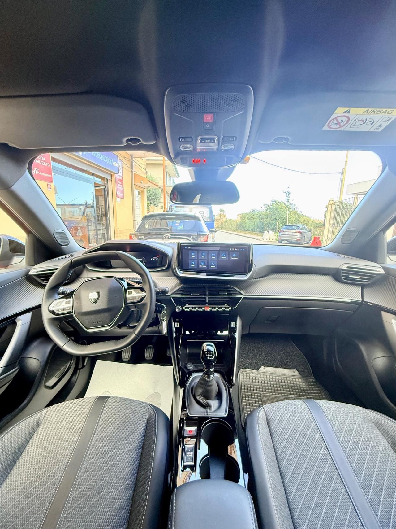 Peugeot 2008 PureTech 100 S&S Allure Pack