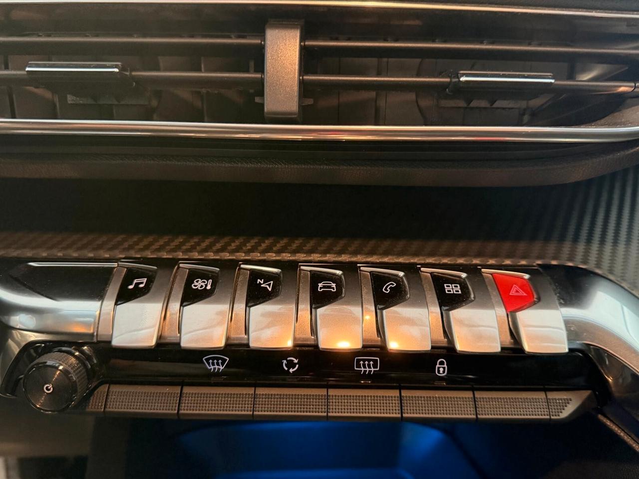 PEUGEOT 3008 1.5 EAT8 130CV 96KW NAVI CRUISE CAM ANNO 2021