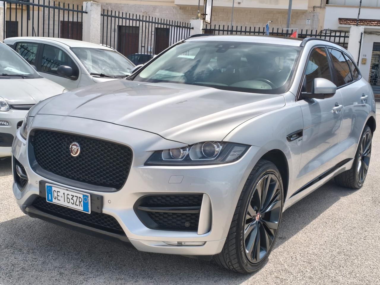 Jaguar F-Pace 2.0 D 180 CV AWD aut. Pure 2019