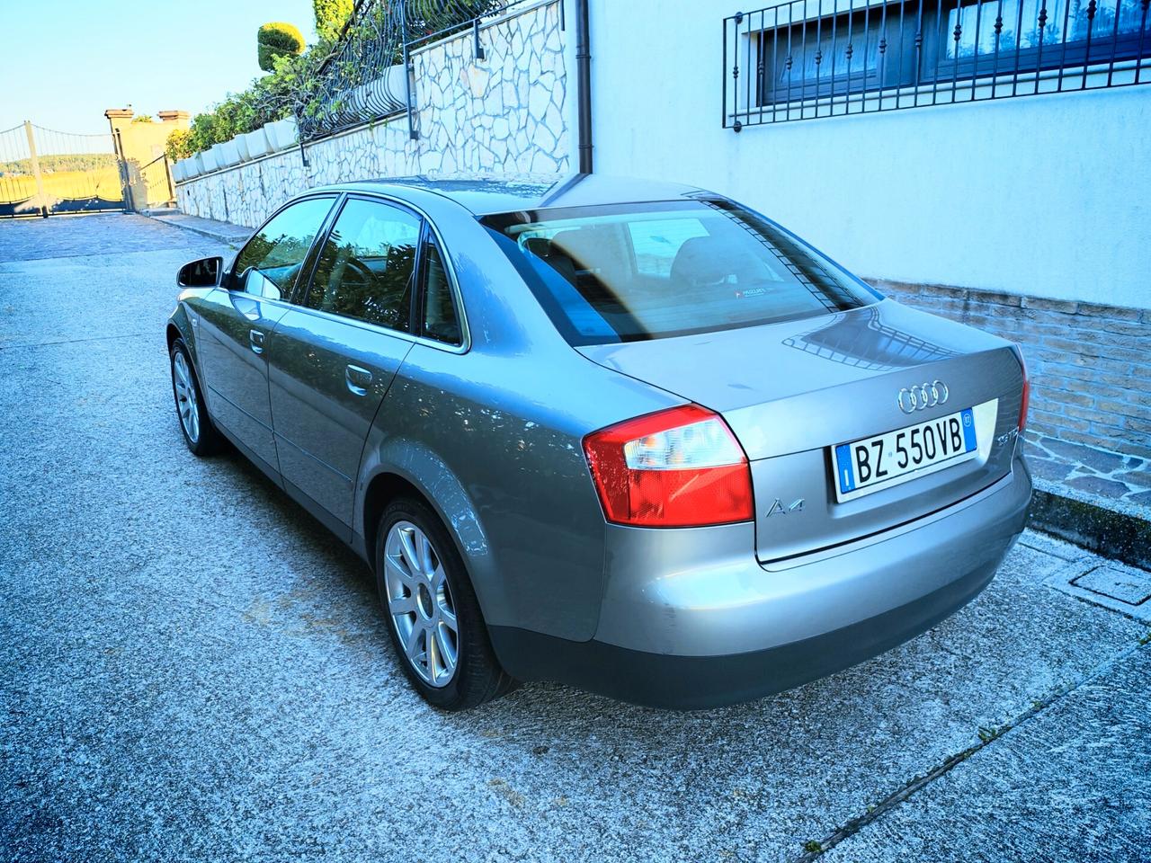 Audi A4 1.9 TDI/130 CV cat UNICA POCHI KM