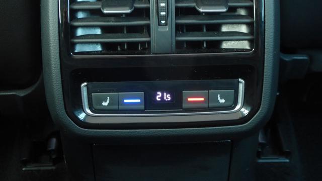 VOLKSWAGEN Passat Variant 2.0 TDI SCR 190 CV DSG Highline BMT