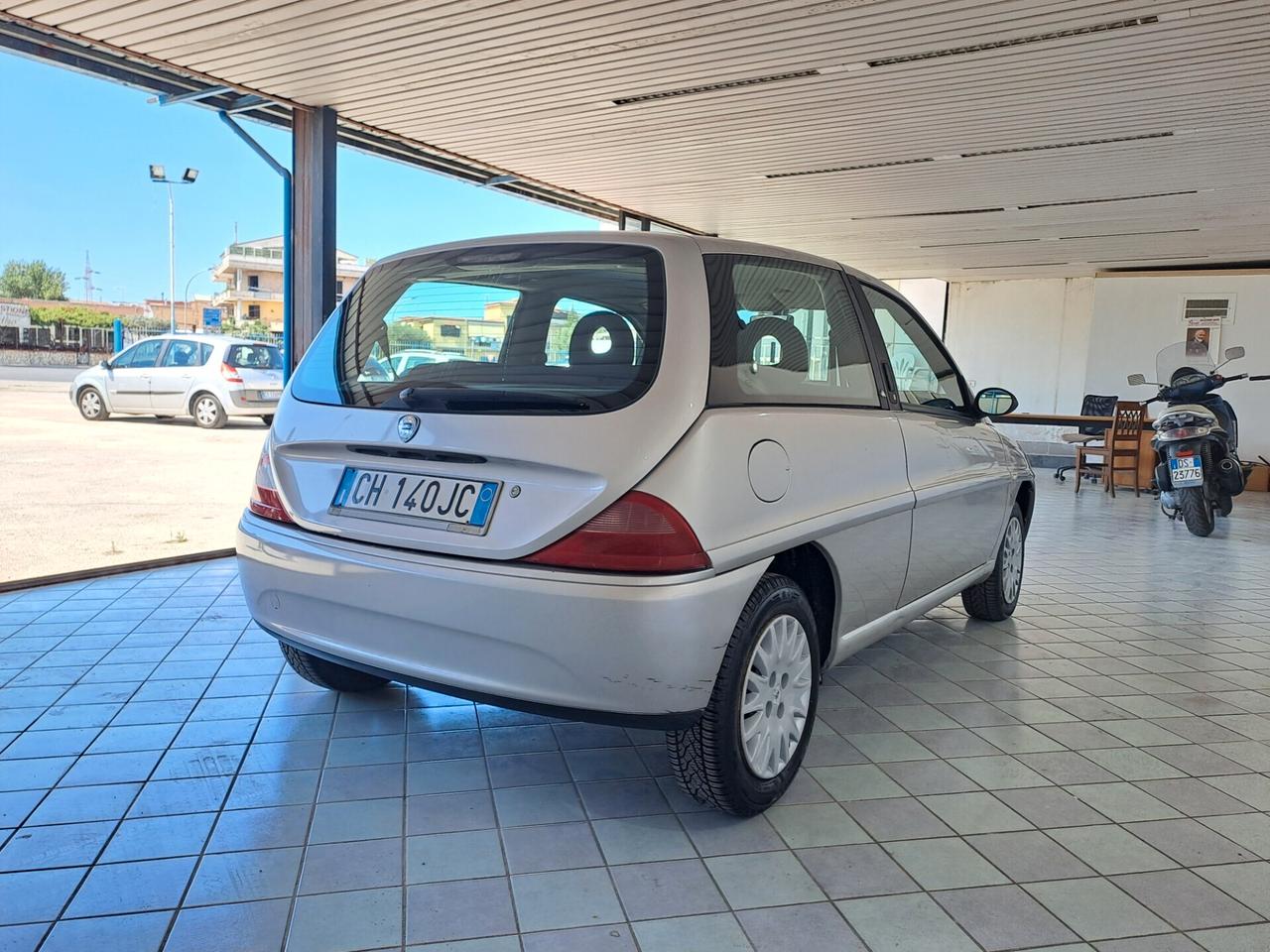 Lancia Y 1.2i km 99.000