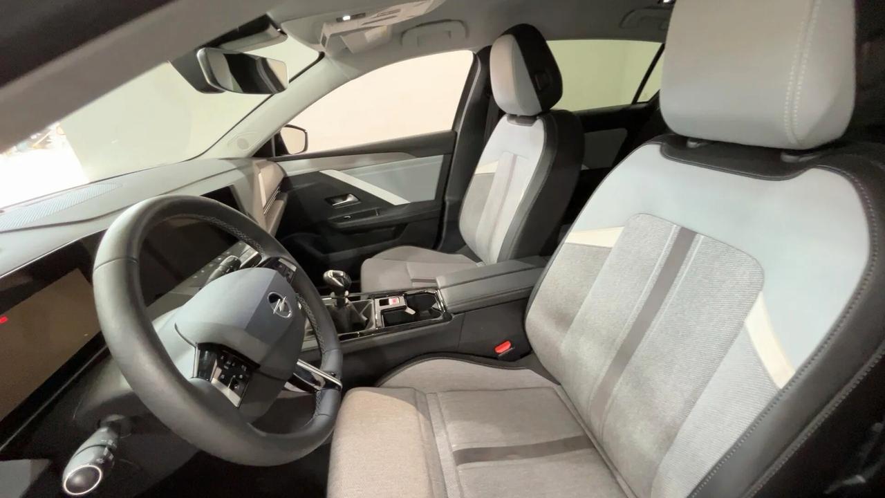 Opel Astra 1.2 Turbo 130 CV Business Elegance