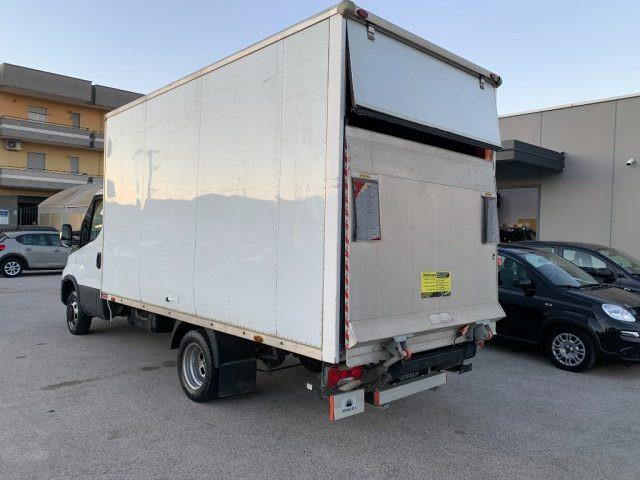 IVECO Daily Pedana Cabinato Furgonato Sponda