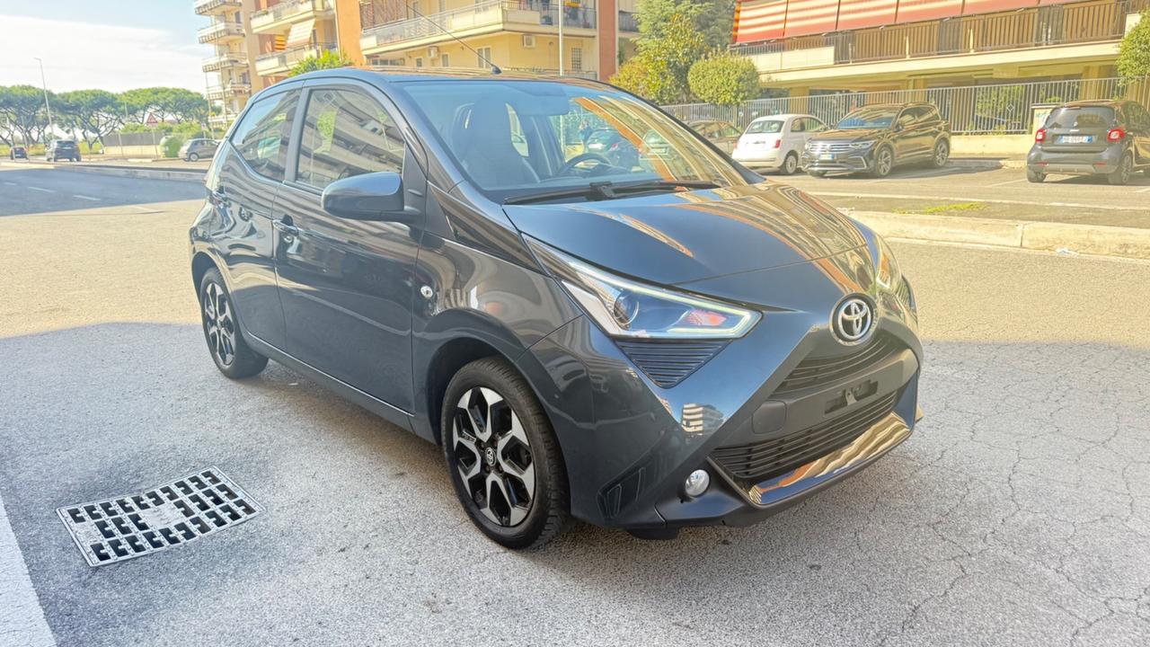 Toyota Aygo 1.0 VVT-i 72 CV 5 porte x-play LED NAVI CAR PLAY KAMERA CERCHI 16 BLUETOOTH