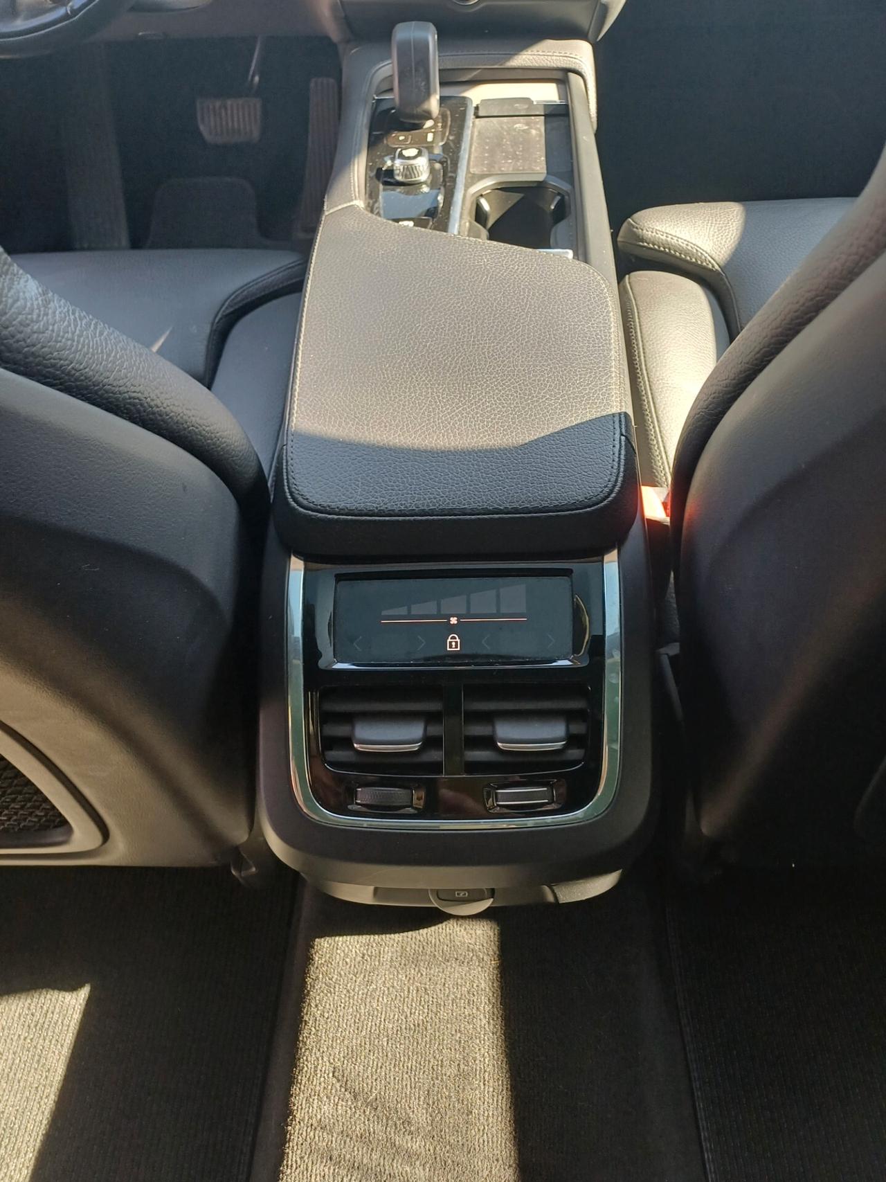 Volvo V90 Cross Country B4 (d) AWD Geartronic Business Pro