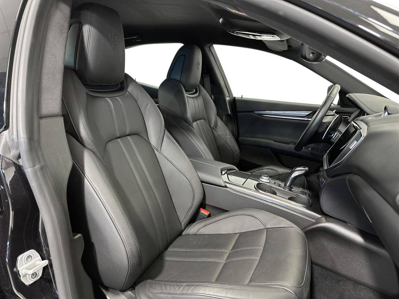 Maserati Ghibli Gransport 330cv