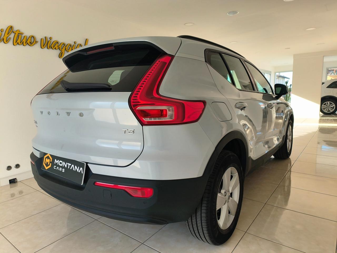 Volvo XC40 T3 Momentum Core