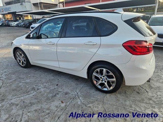BMW 220 i Active Tourer Luxury autom.