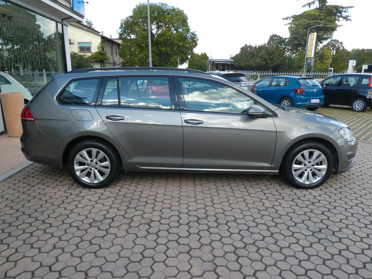 Volkswagen Golf Variant 1.6 TDI 105 CV DSG Comfortline ok neopatentati