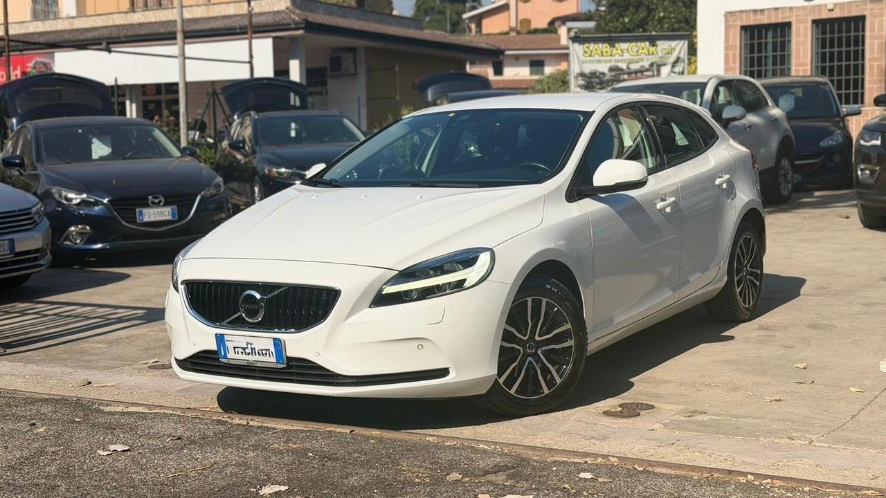 Volvo V40 D2 R-design
