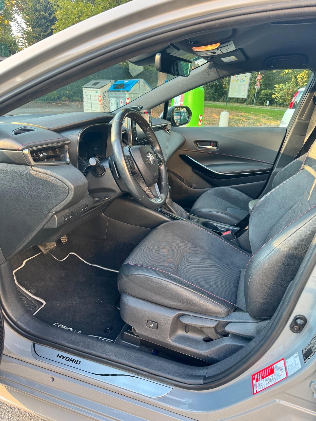 Toyota Corolla Touring Sports 2.0 Hybrid Lounge