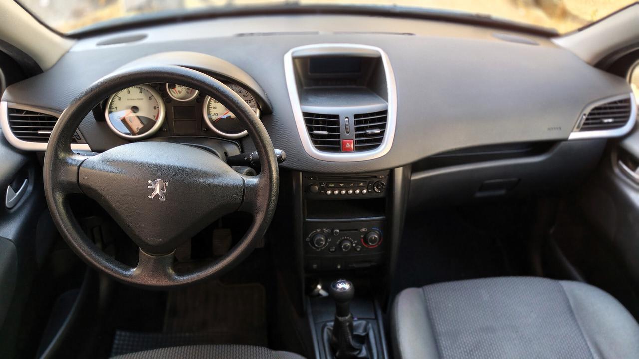 Peugeot 207 1.4 VTi SW Ciel GPL