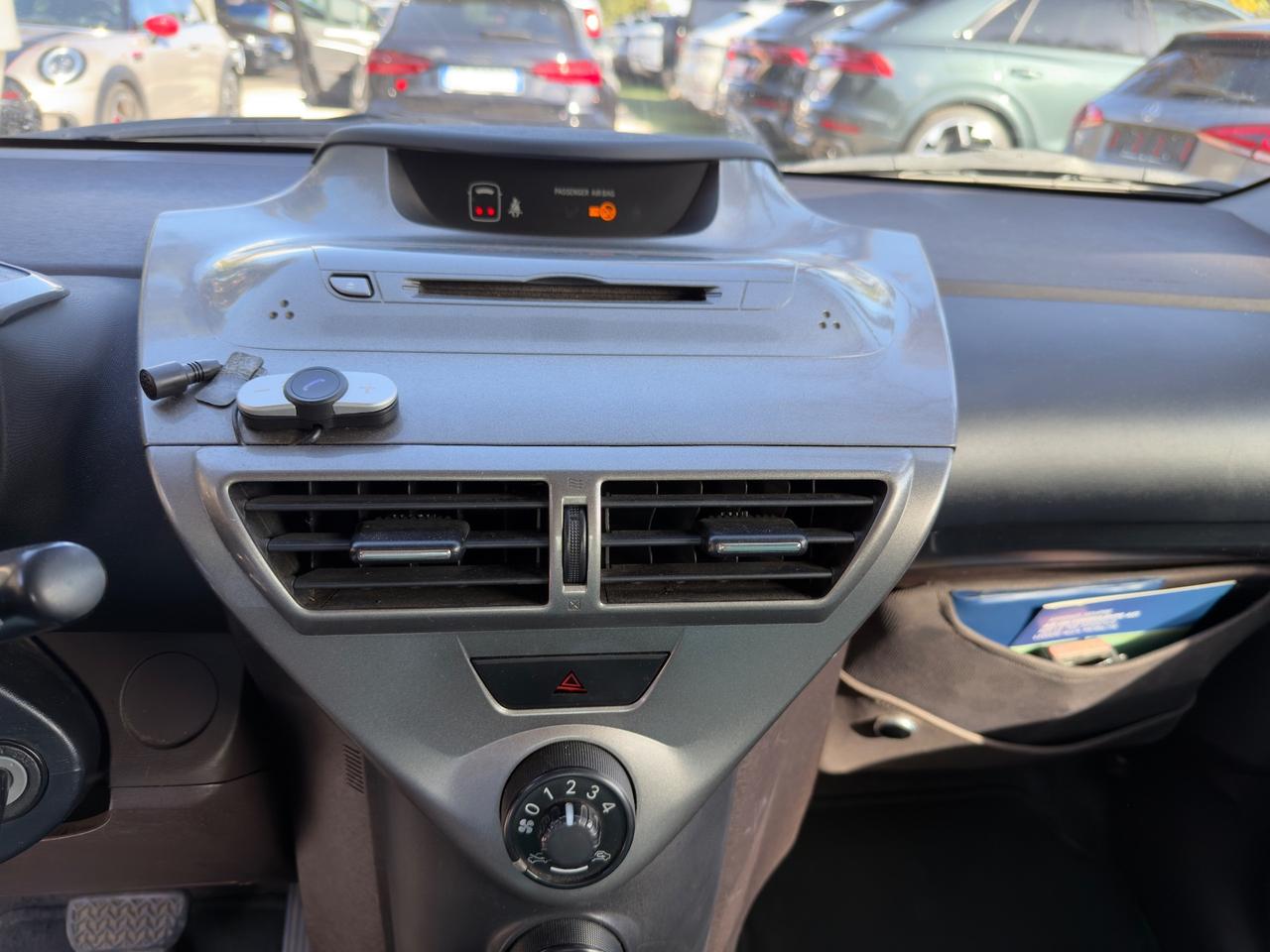 Toyota iQ 1.0 Multidrive Versione Lancio