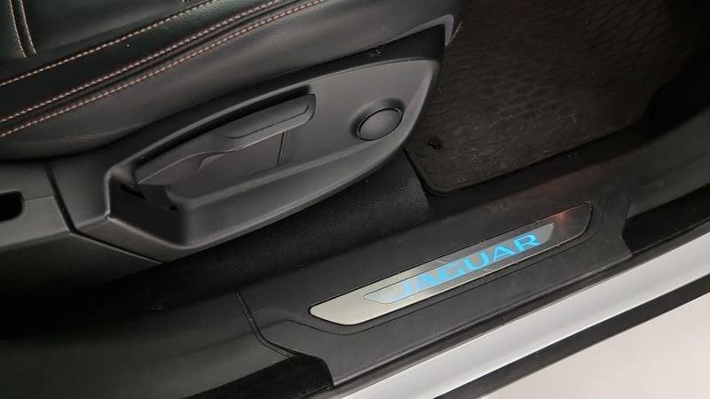 Jaguar F-Pace 2.0 D 180 CV AWD aut. Prestige N1 Autocarro