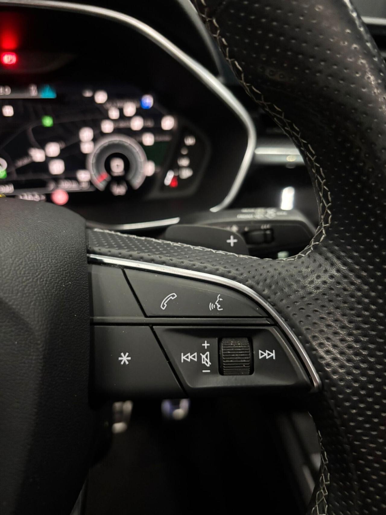 Audi Q3 SPB 35 TDI S tronic line edition 2.0 150CV tetto apribile