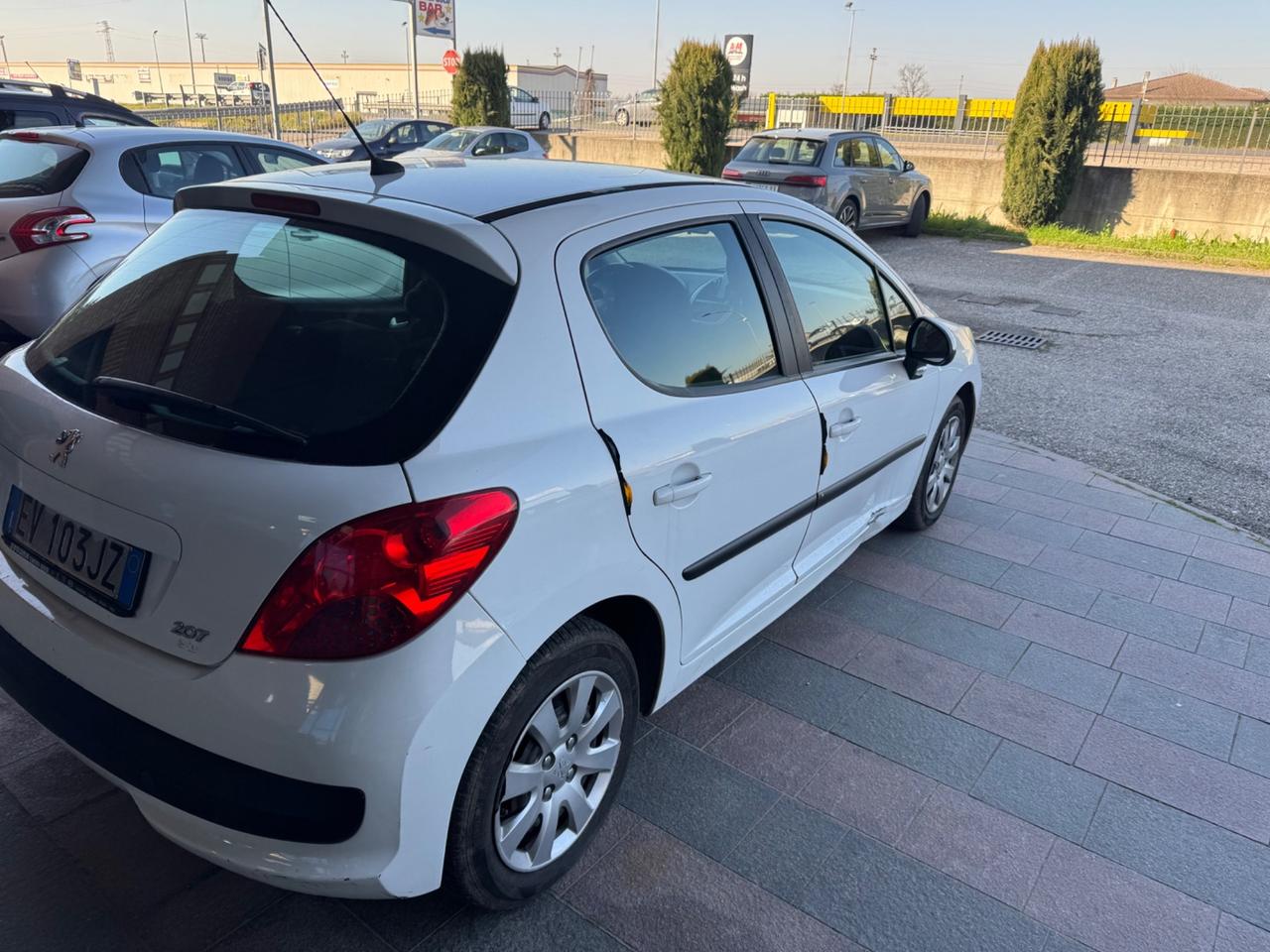 Peugeot 207 1.4 8V 75CV 5p. X Line ECO GPL NEOPATENTATI