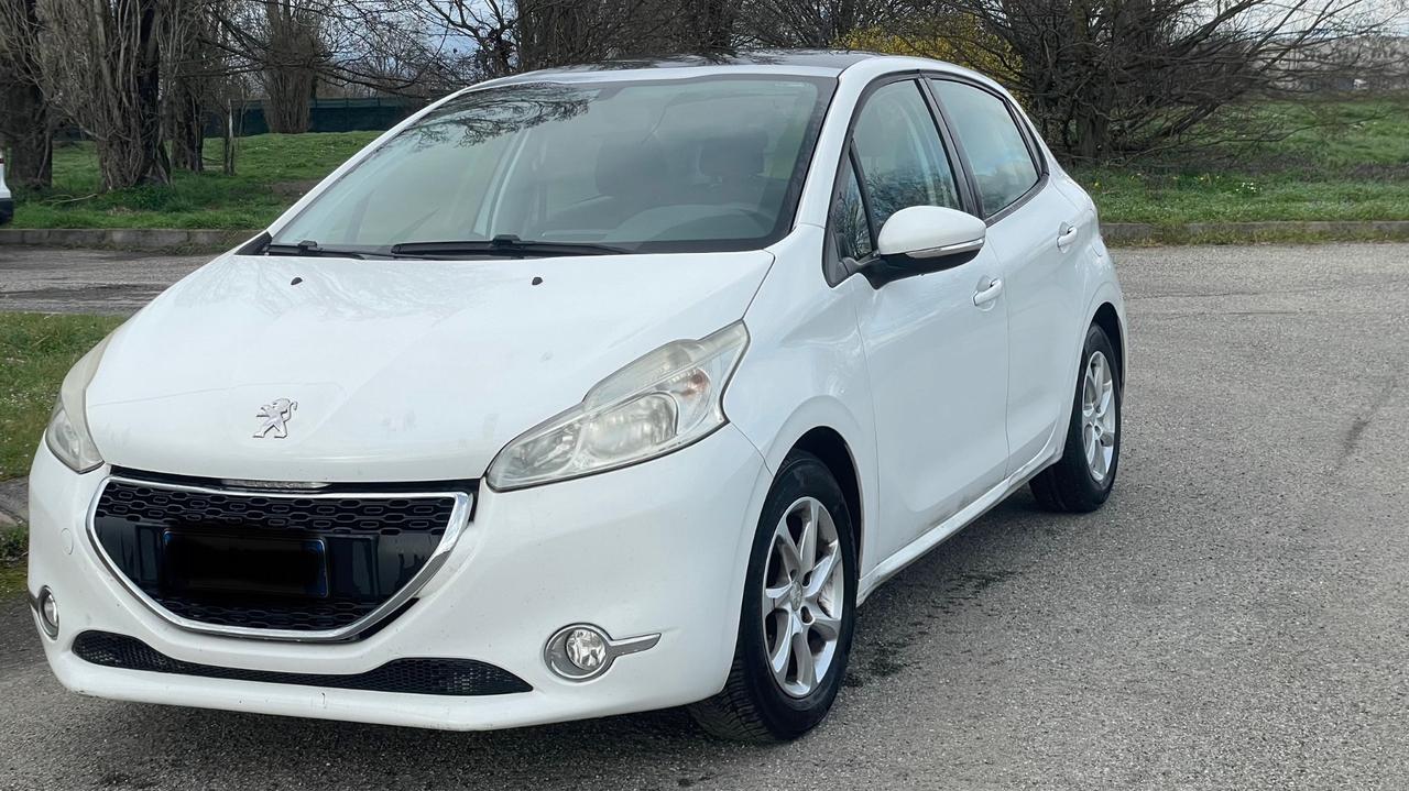 Peugeot 208 1.2 VTi 82 CV 5 porte Access