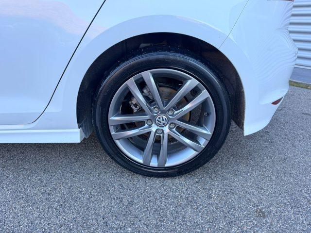 VOLKSWAGEN Golf 1.6 TDI 5p Highline R-LINE Technology RLINE OK NEO