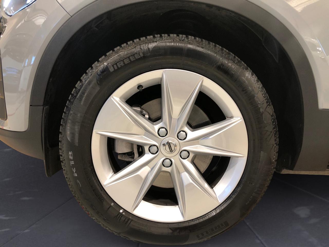 VOLVO XC40 2.0 b3 Core auto