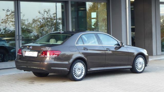 MERCEDES-BENZ E 220 CDI BlueTEC