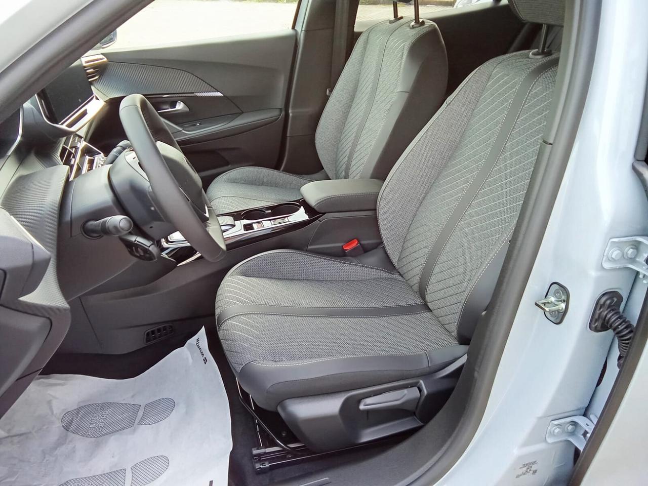 Peugeot 2008 Hybrid 145 e-DCS6 Allure