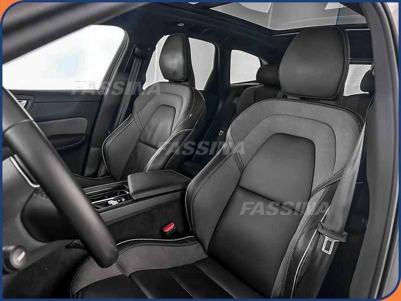 Volvo XC60 Recharge T6 Plug-in AWD autom. Plus Dark