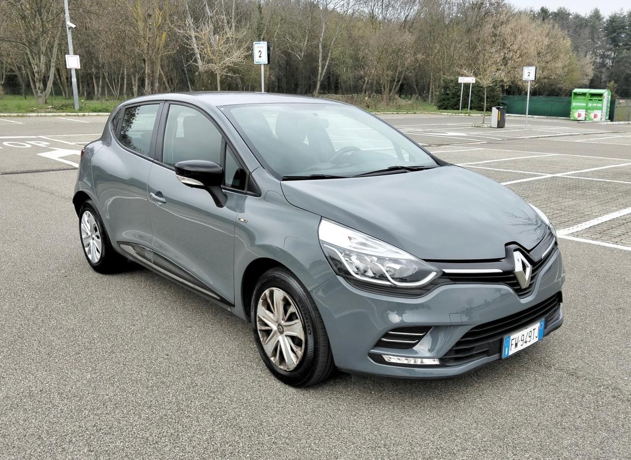 Renault Clio TCe 12V 75CV 5P Moschino*Navi*Camera*Euro 6