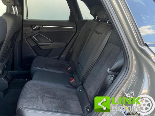 AUDI Q3 S-tronic S-line plug-in Hybrid Identity Black