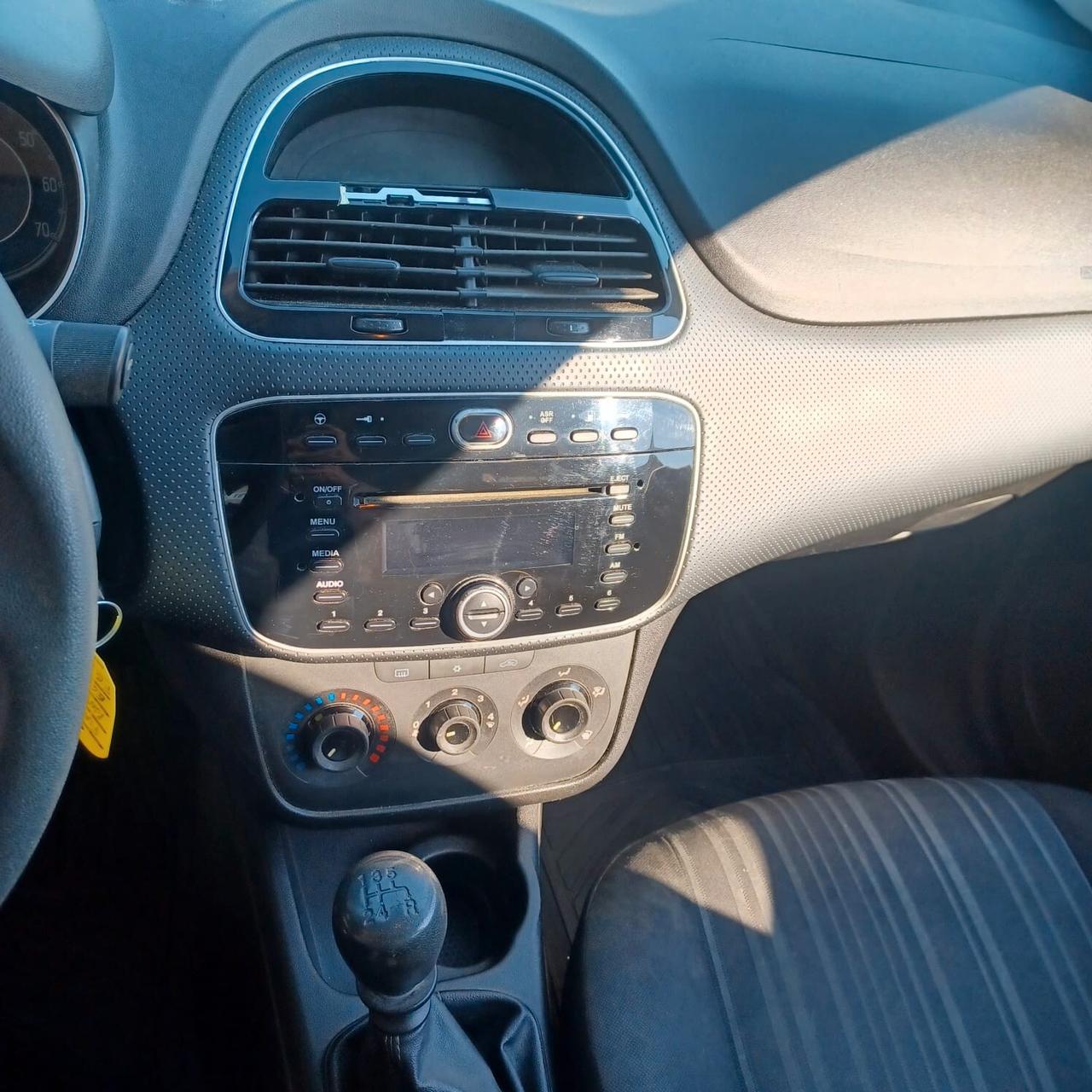 126628KM PUNTO EVO 1.4 NEOPATENTATI BEN CONSERVATA