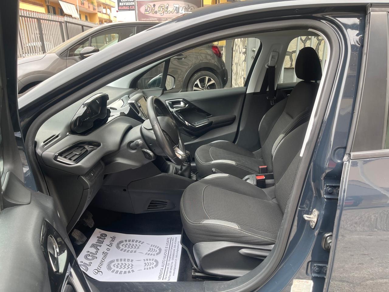 Peugeot 208 1.2 Gpl 82 Cv 5p Allure