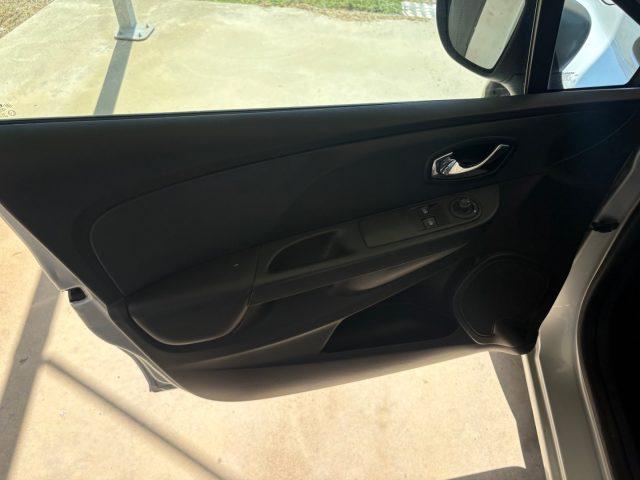 RENAULT Clio 1.2 75CV 5 porte Wave EURO 5 OK NEOPATENTATI