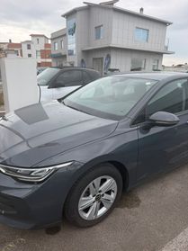 Volkswagen Golf 2.0 TDI 115 CV SCR Life NESSUN VINCOLO FINANZIARIO