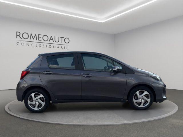 TOYOTA Yaris 1.5 hybrid business