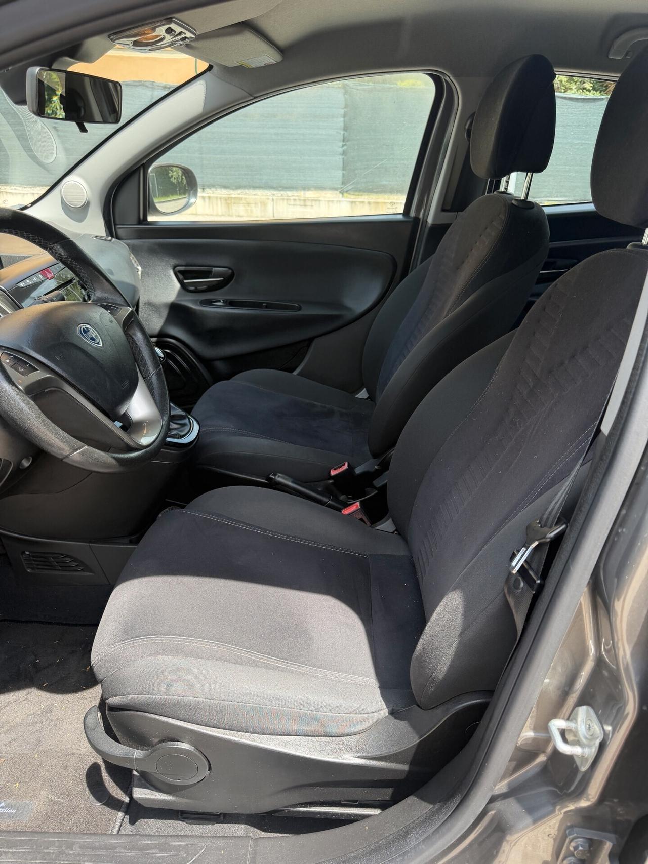 Lancia Ypsilon 1.2 Gpl - NEOP. - 12 MESI DI GARANZIA -