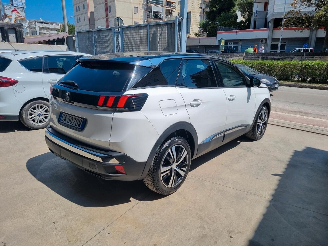Peugeot 3008 BlueHDi 130 S&S Allure km108.000 2020