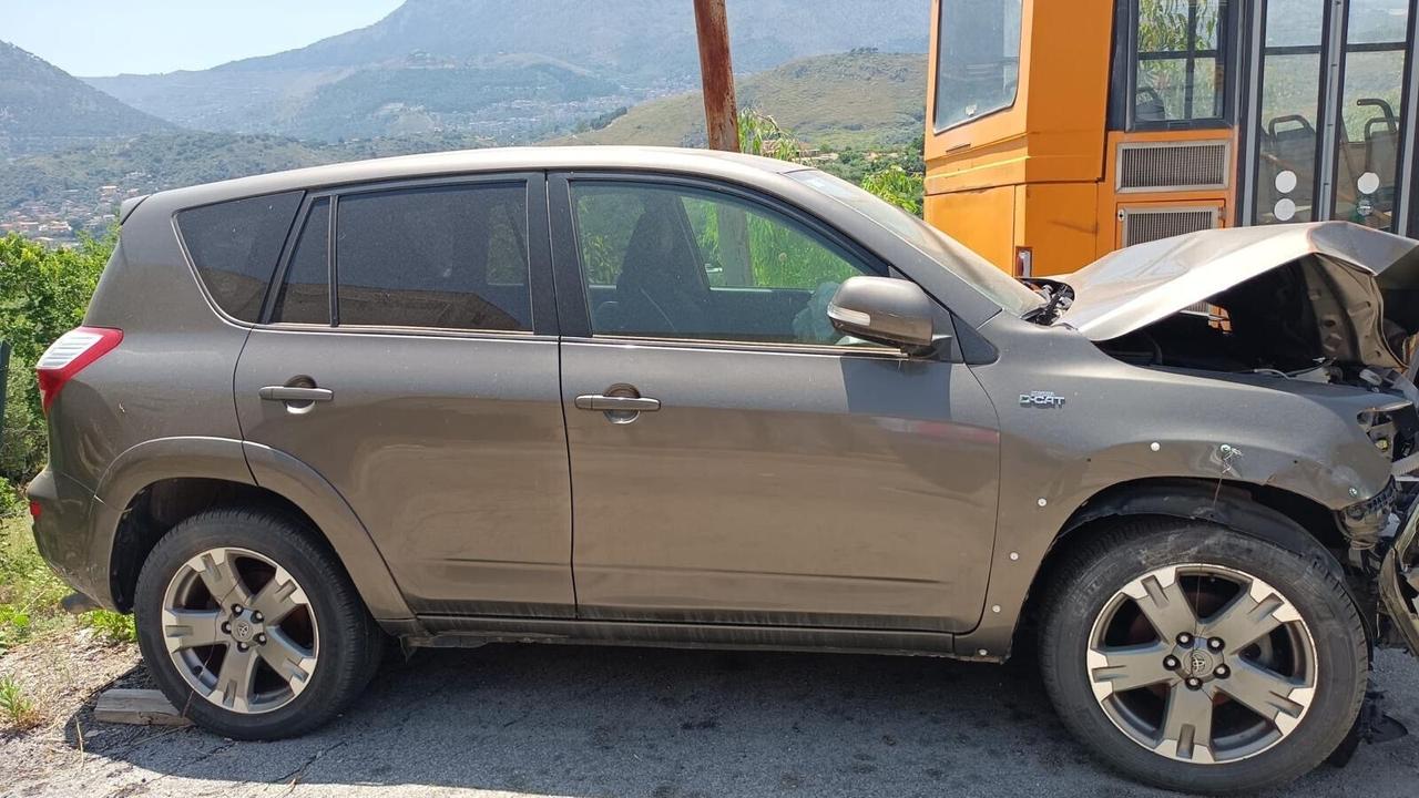 Toyota RAV 4 RAV4 Crossover 2.2 D-4D 150 CV DPF Exclusive